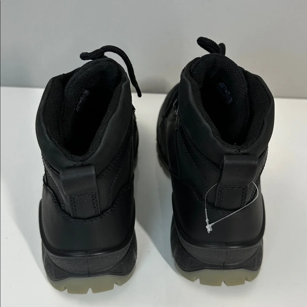 NWOT Ecco Men’s Track‎ 25 High GoreTex Waterproof Black Boots Size 5-5.5
